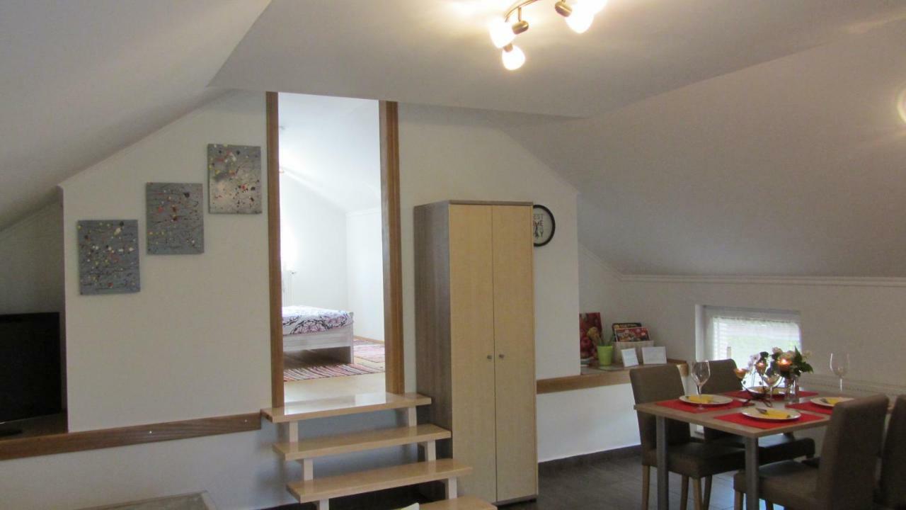 Apartment Marin Ogulin Exterior photo